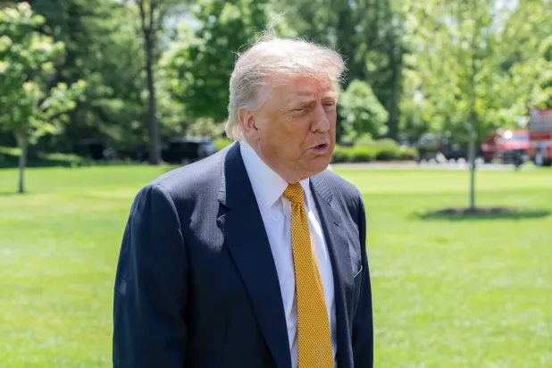 Trump Heads to China, Stresses Need to Stop Iran’s Nuclear Program