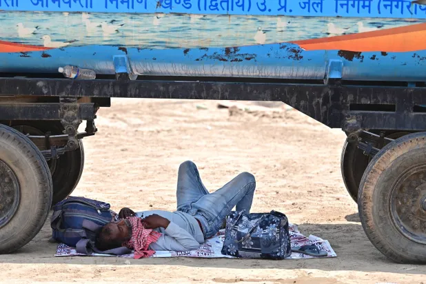 Dust Storms and Lightning Kill at Least 96 People in Northern India